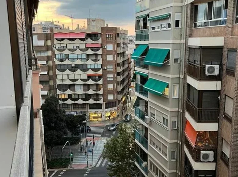 Apartamento 140 m² Alicante, Španjolska