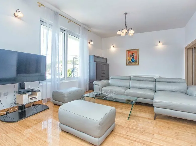 Villa 4 chambres  Kumbor, Monténégro