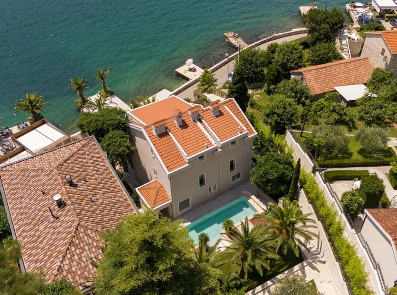 9-Zimmer-Villa 420 m² Dobrota, Montenegro