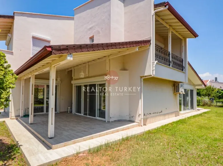 4 bedroom house 360 m² Kumluca, Turkey