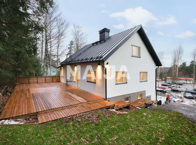 Dom 8 pokojów 144 m² Helsinki sub region, Finlandia