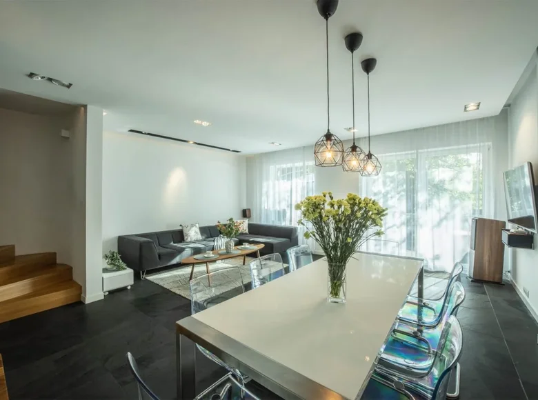 Дом 220 м² Лодзь, Польша