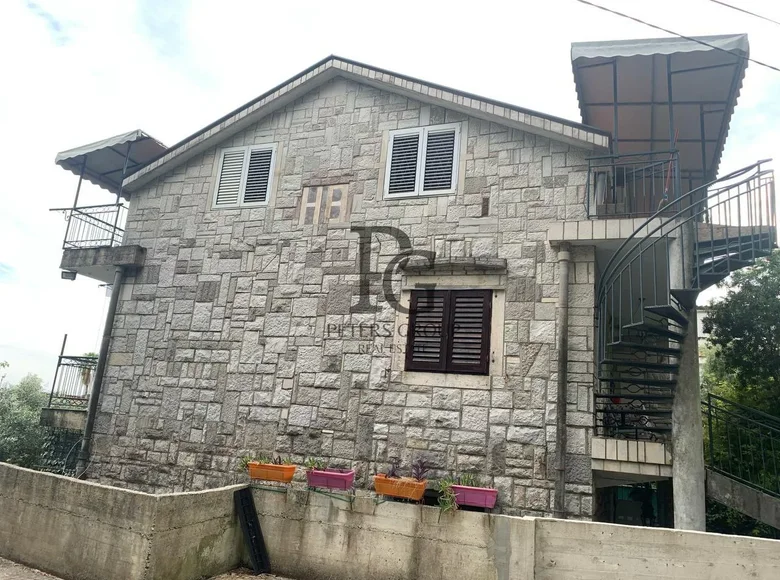 Haus 10 zimmer 410 m² Herceg Novi, Montenegro