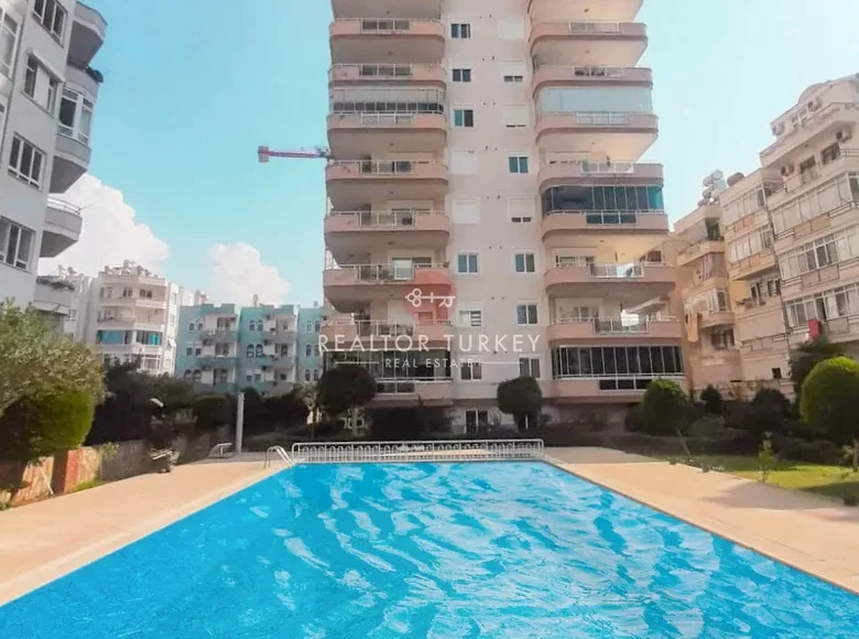 Appartement 2 chambres 270 m² Mahmutlar, Turquie