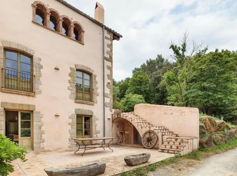 villa de 5 dormitorios 645 m² Banyoles, Španjolska
