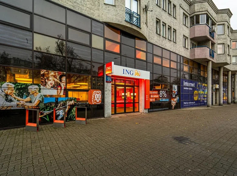 Propriété commerciale 331 m² à Varsovie, Pologne