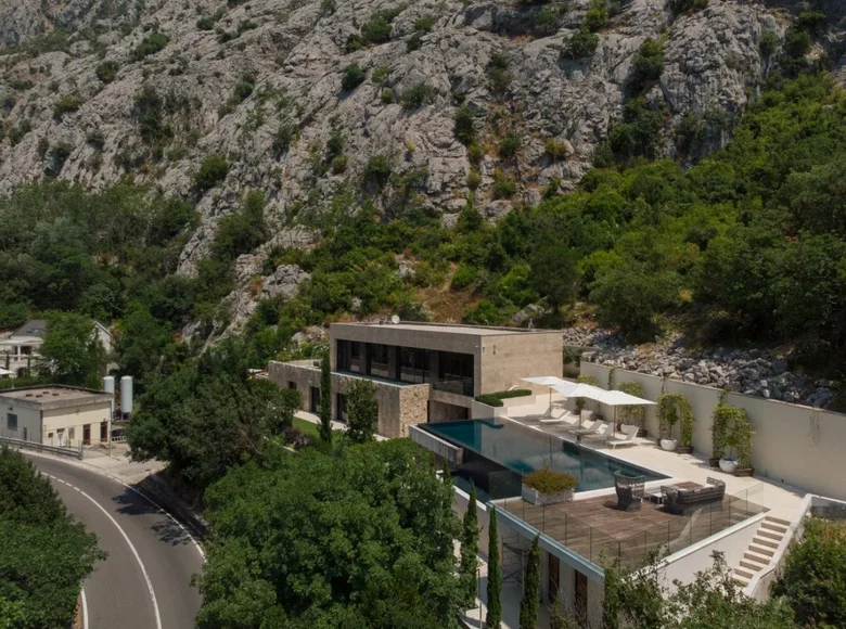 Maison 4 chambres 526 m² Kotor, Monténégro