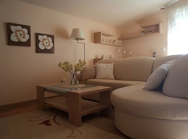 Mieszkanie 2 pokoi 86 m² Budva, Czarnogóra