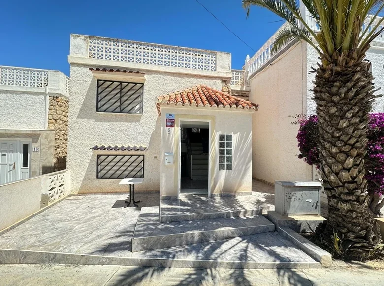 Villa mit 2 Schlafzimmern 85 m² La Mata, Spanien