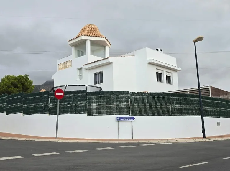 Villa de 4 dormitorios 160 m² La Nucía, Španjolska
