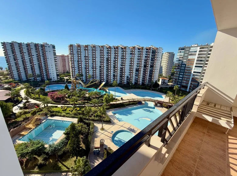 Apartamento 4 habitaciones 180 m² Mezitli, Turquía