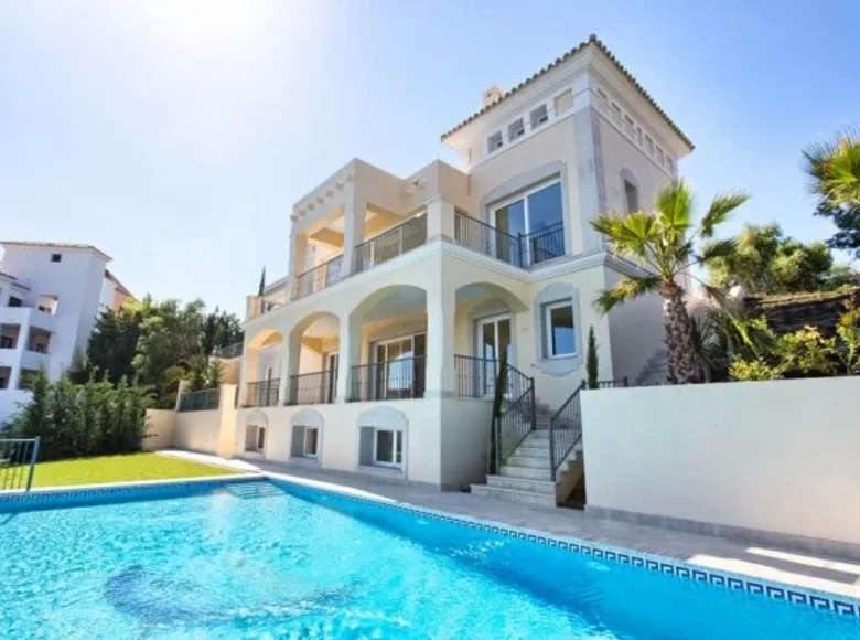 6-Schlafzimmer-Villa 545 m² Abadin, Spanien