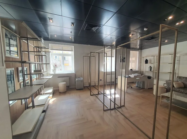Pomieszczenie biurowe 304 m² Moskwa, Rosja
