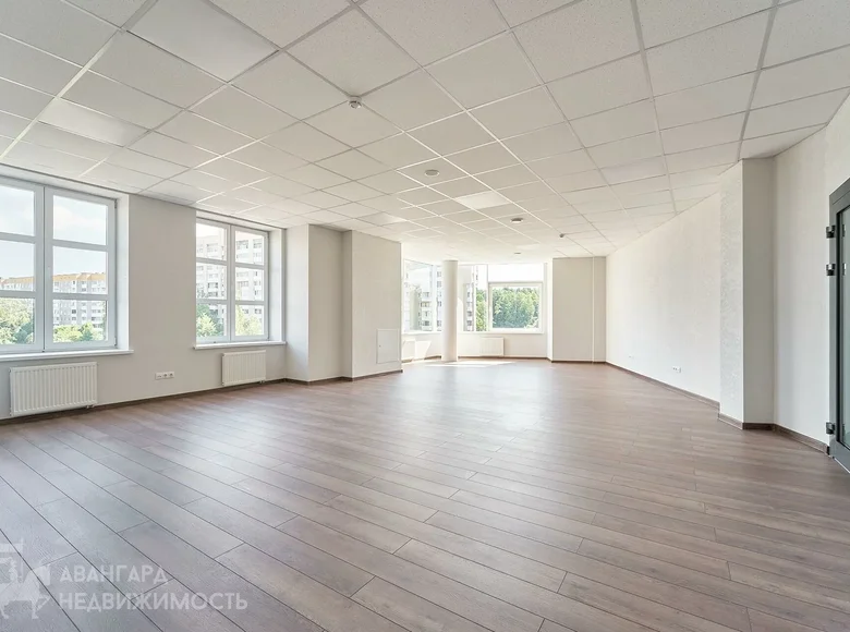 Büro 50 zimmer 8 000 m² in Minsk, Belarus