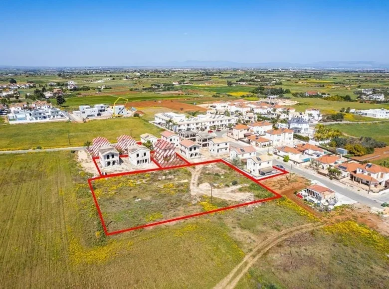Investment 1 494 m² in Frenaros, Cyprus