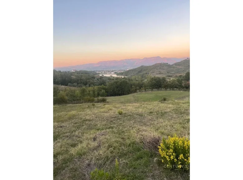 Działki 1 925 m² Kashar, Albania