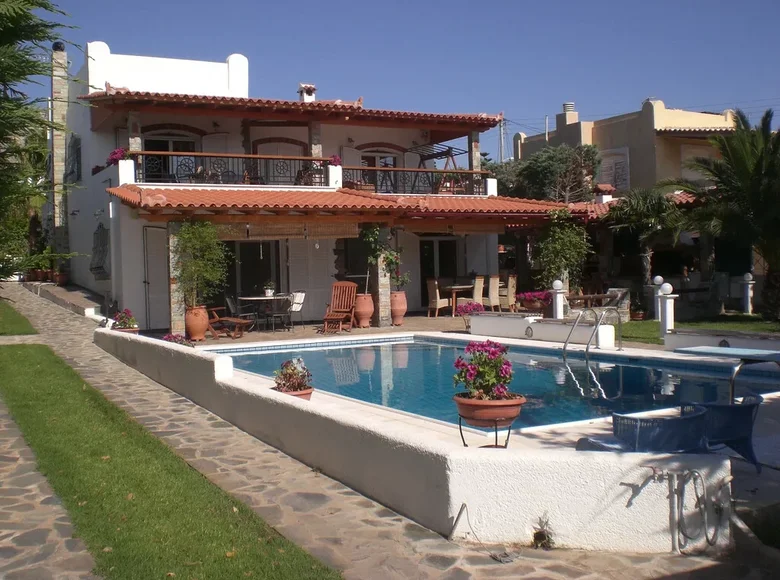 4-Schlafzimmer-Villa 250 m² Saronis, Griechenland