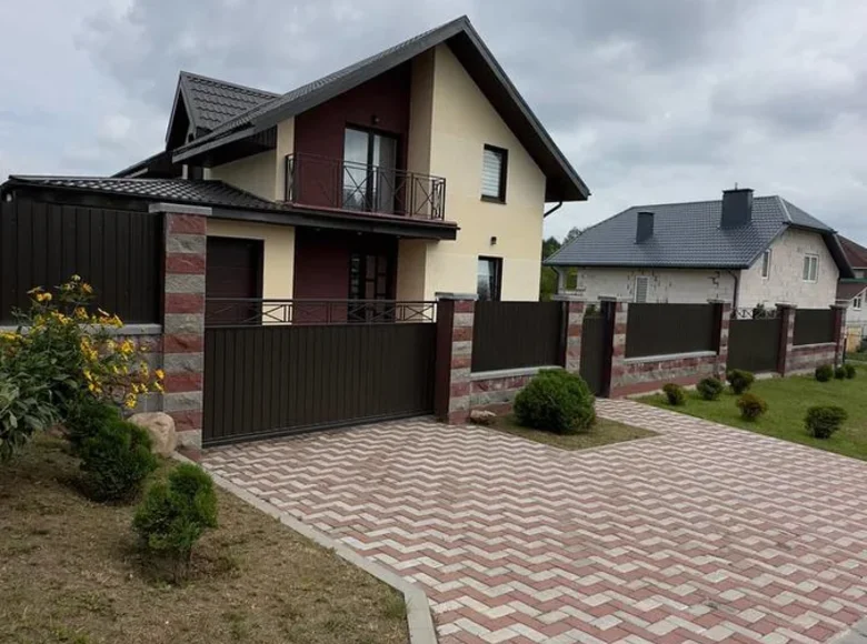 Maison 4 chambres 160 m² Zaslawie, Bélarus