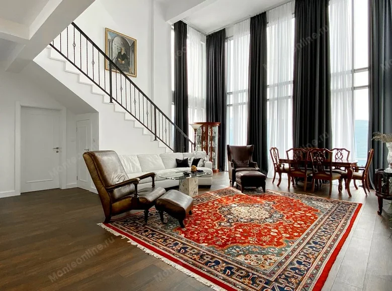 Villa de 4 dormitorios 338 m² Kumbor, Montenegro