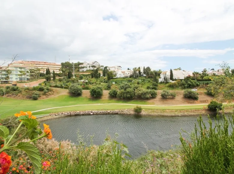 Villa de tres dormitorios 179 m² Mijas, Španjolska