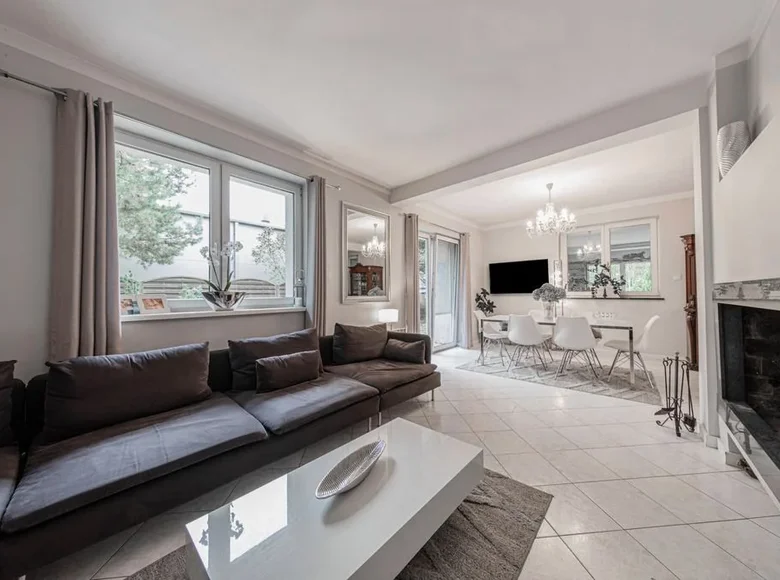 5 room house 349 m² Lomianki, Poland