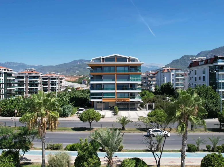 Commercial property 303 m² in Muratpasa, Turkey