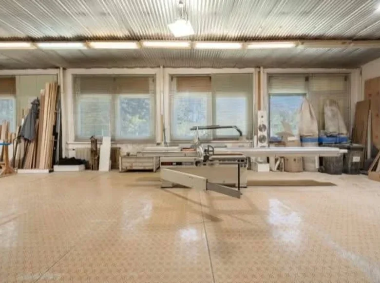 Commercial property 4 587 m² in Bratislava, Slovakia