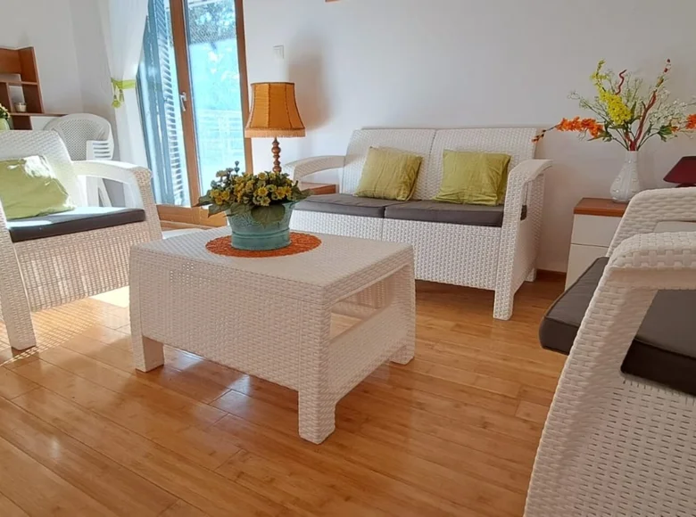 Apartamenty wielopoziomowe 4 pokoi 97 m² Risan, Czarnogóra