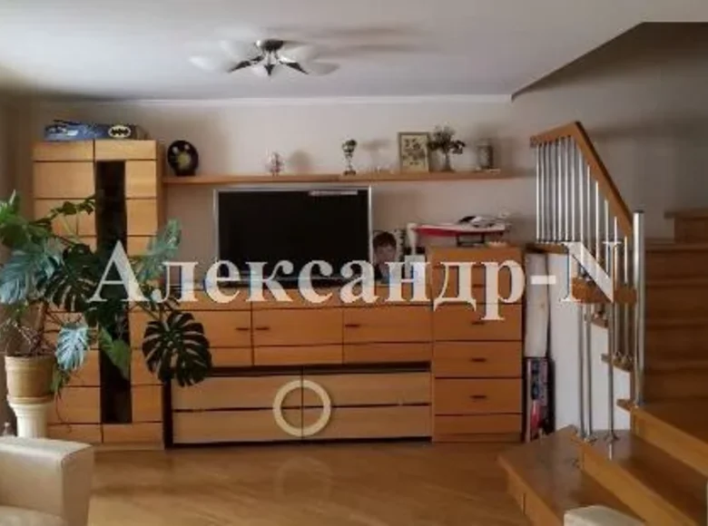 Mieszkanie 3 pokoi 143 m² Odessa, Ukraina