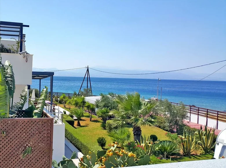 Villa 4 chambres 370 m² Loutraki Perachora Agioi Theodoroi Municipality, Grèce