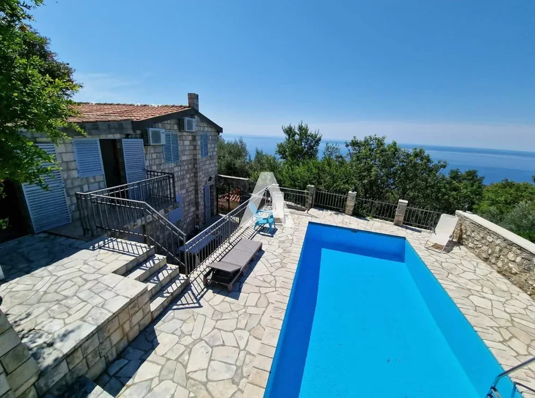 6 bedroom house  Katun Rezevici, Montenegro