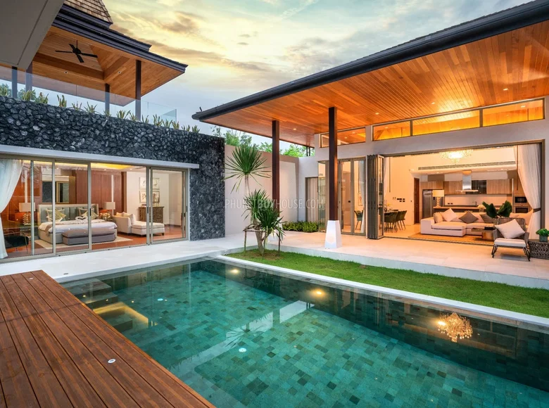 4 bedroom Villa 839 m² Choeng Thale, Thailand
