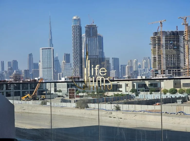 Квартира 1 комната 904 м² Дубай, ОАЭ