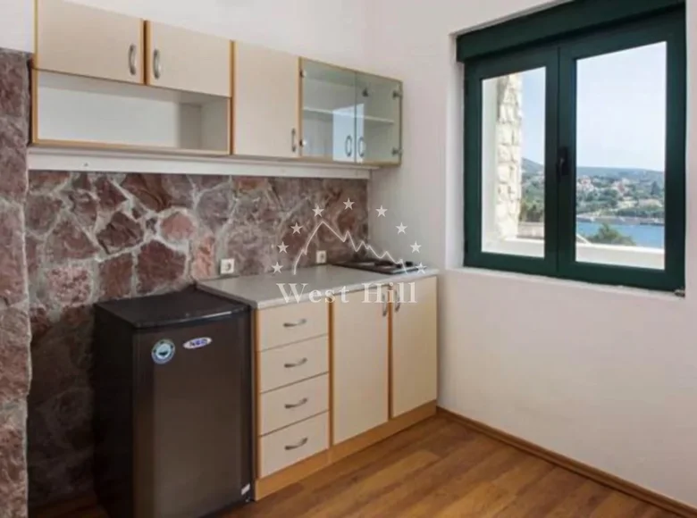 6 room house 325 m² Kunje, Montenegro