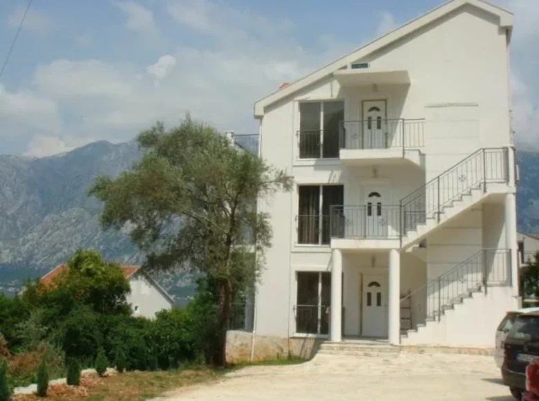 1 bedroom apartment 45 m² Muo, Montenegro