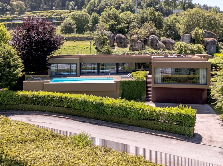 5 bedroom house 559 m² Guimaraes, Portugal