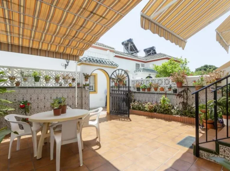 6 bedroom villa  Ricmar, Spain