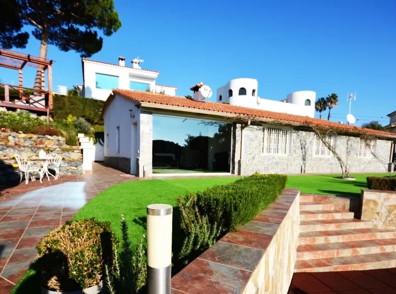 Willa 3 pokoi 216 m² Lloret de Mar, Hiszpania
