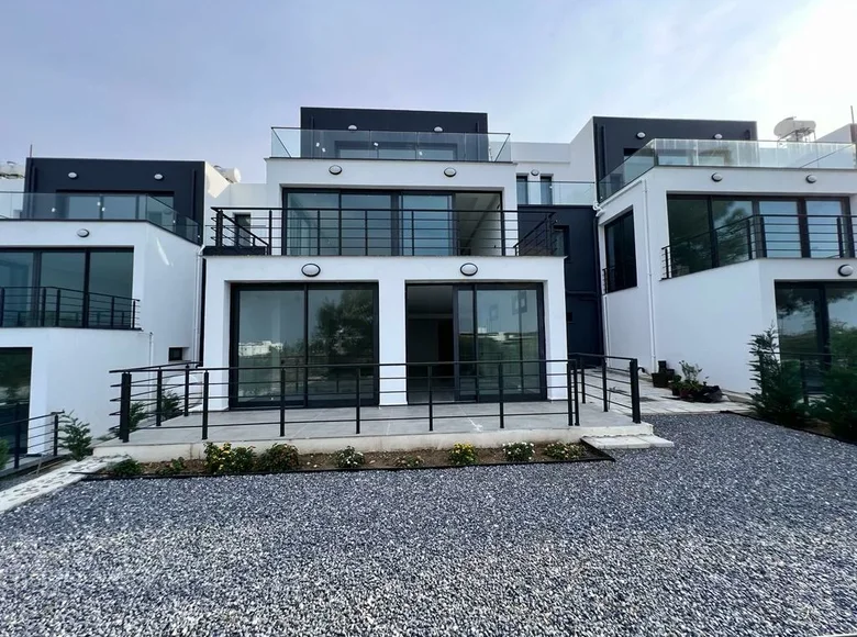 Szeregowiec 7 pokojów 390 m² Agios Epiktitos, Cypr Północny