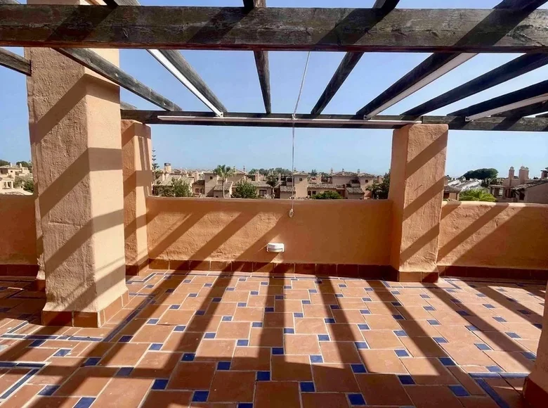 Mieszkanie 2 pokoi 158 m² Estepona, Hiszpania