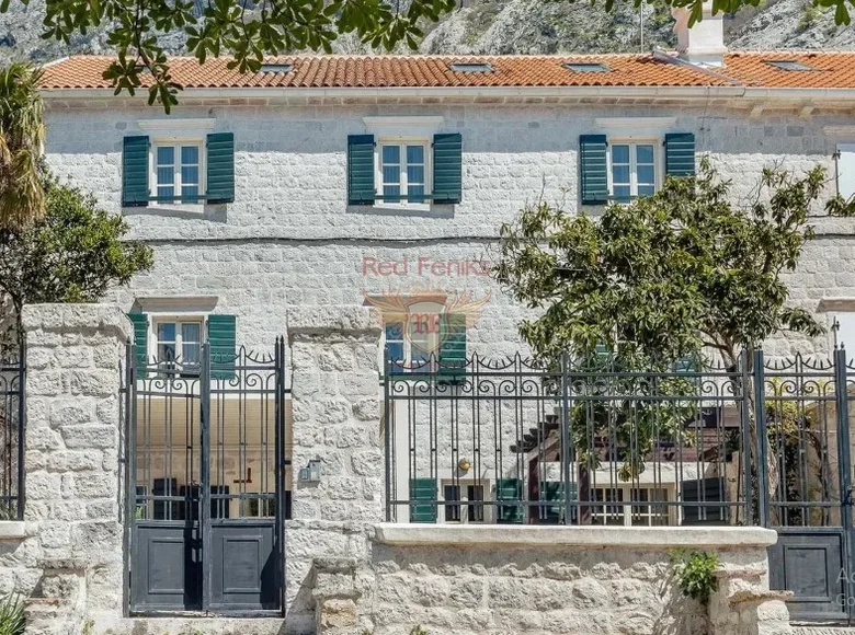 Haus 5 zimmer 274 m², Montenegro