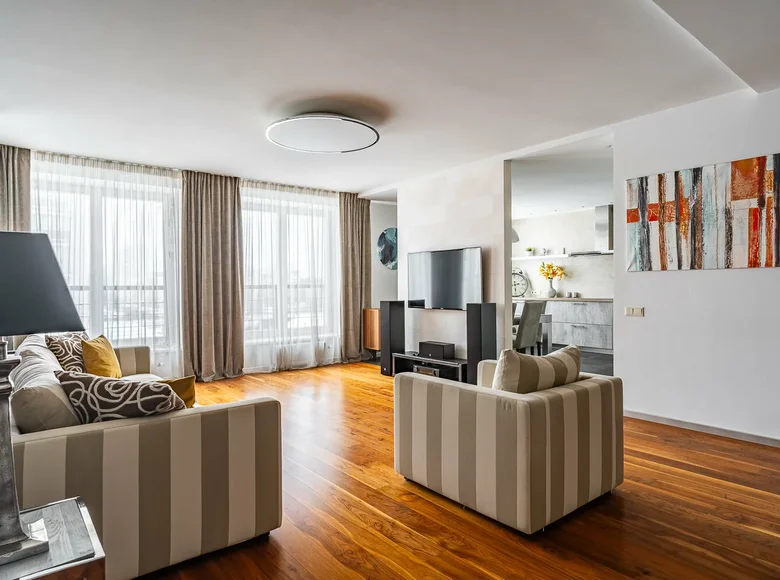 Mieszkanie 3 pokoi 109 m² Mińsk, Białoruś