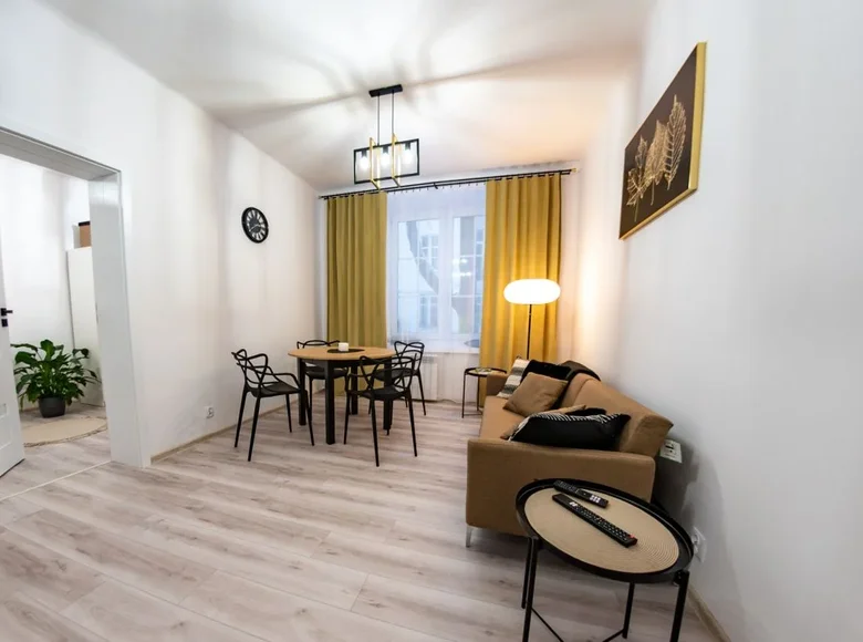 2 room apartment 40 m² Warsaw, Poland