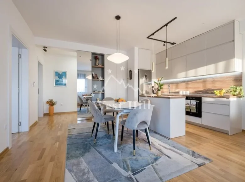 Квартира 2 комнаты 63 м² Тиват, Черногория