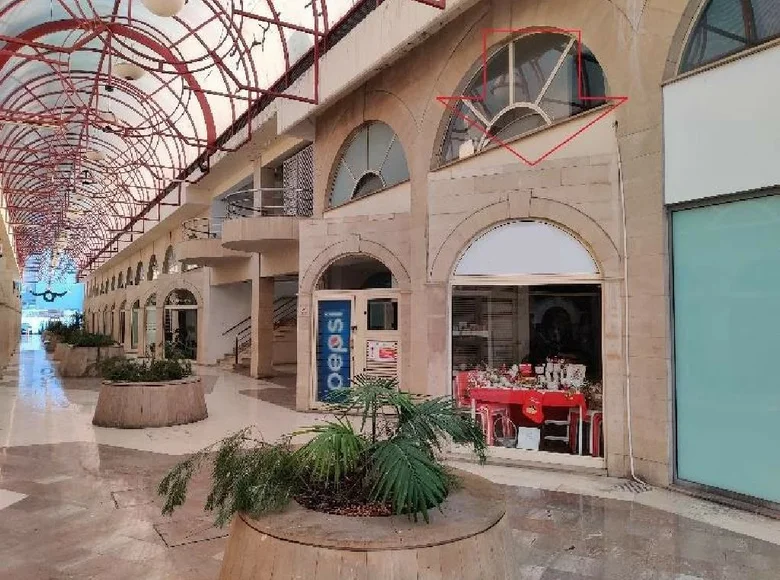 Tienda  en Koinoteta Agiou Tychona, Chipre