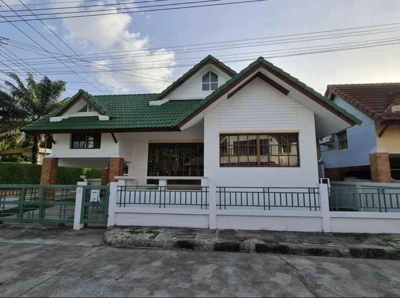 Вилла 2 спальни 110 м² Huai Yai, Таиланд