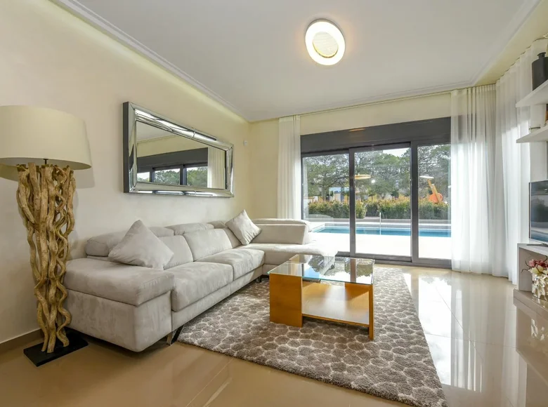 Villa de 4 dormitorios 197 m² Abadín, Španjolska