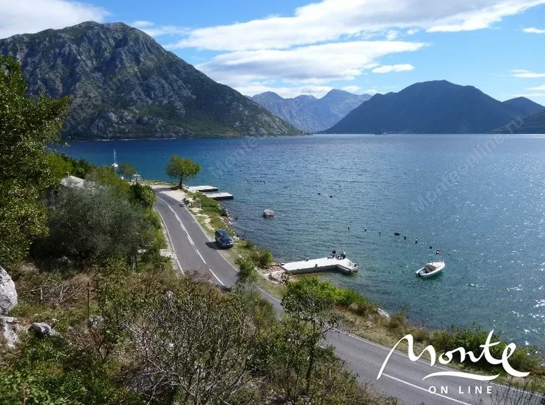 Земельные участки  Рисан, Черногория