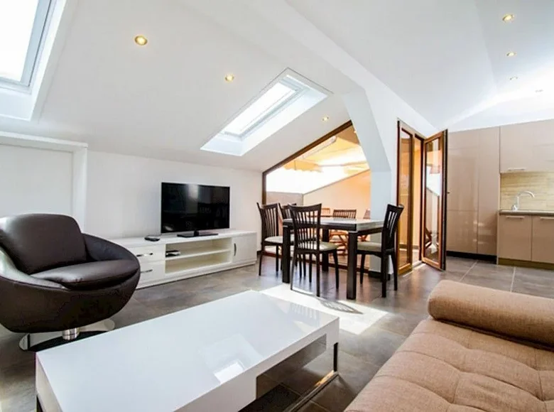 Wohnung 2 Schlafzimmer 66 m² Becici, Montenegro