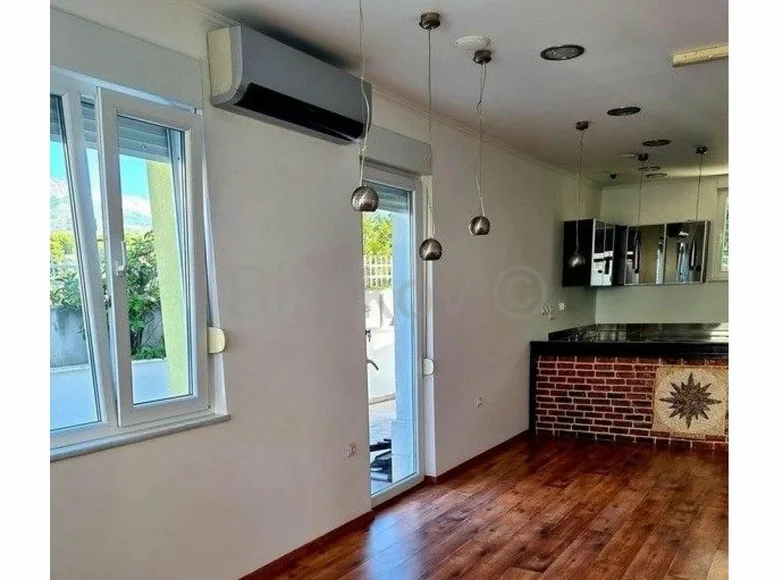 Geschäft 94 m² Salonä, Kroatien